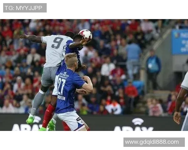 克里斯蒂与桑德菲杰的精彩对决揭示足球战术的较量与魅力