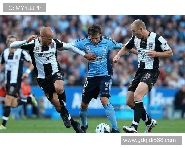 阿德莱德联与西悉尼激战回顾2018至2019赛季精彩瞬间分析